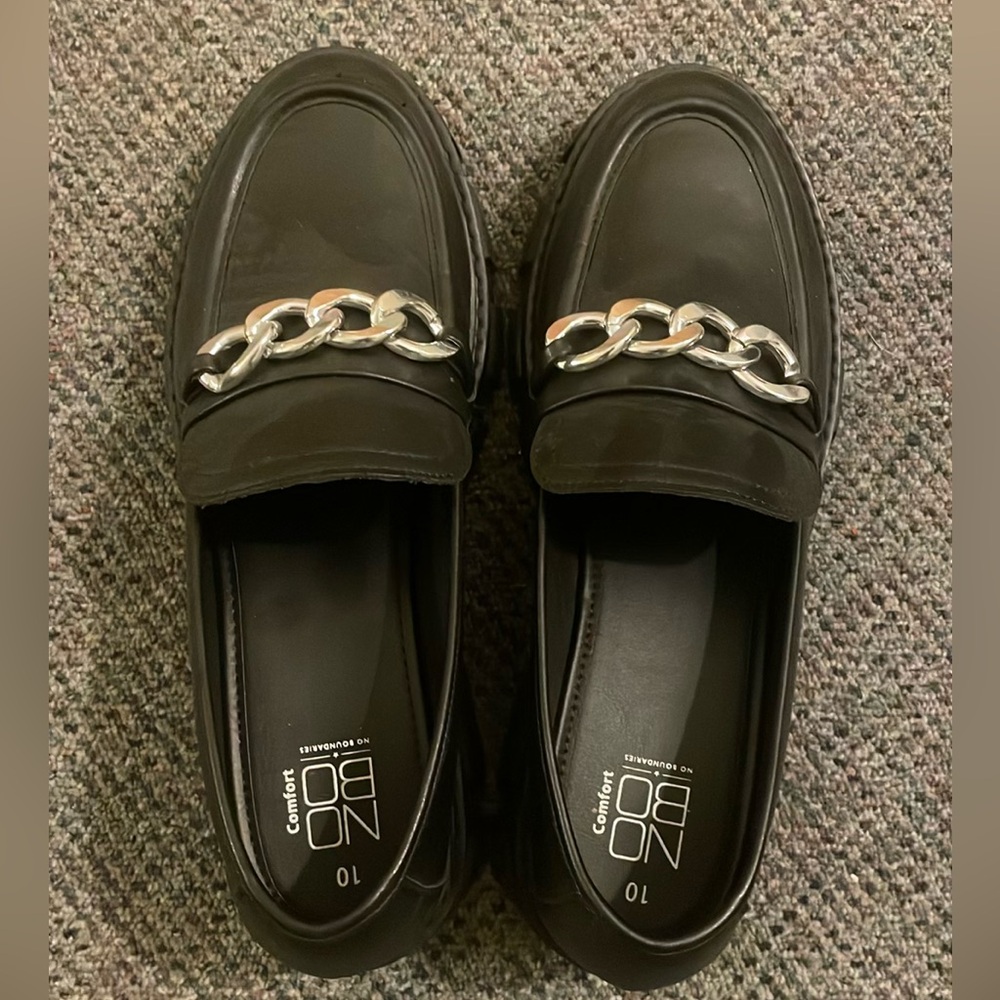 Women’s dress shoes